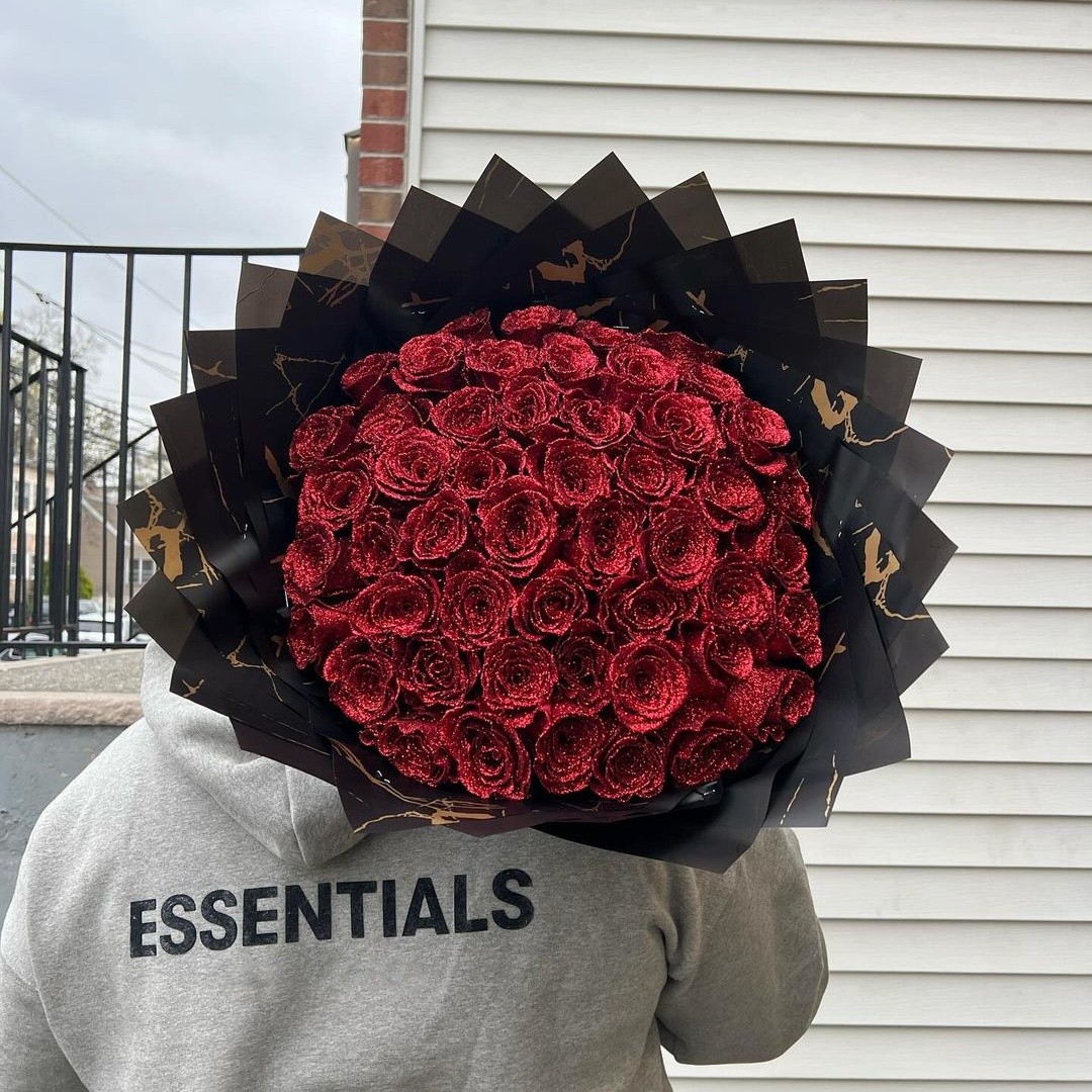 Glitter Rose Bouquet The Perfect Valentine’s Day Anniversary Gift for Your Lover