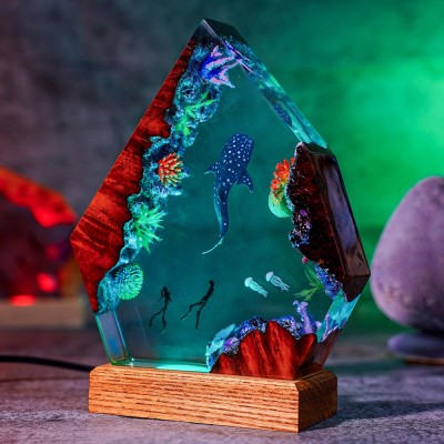 Explore the Enchanting Ocean Series of Resin Lamps.